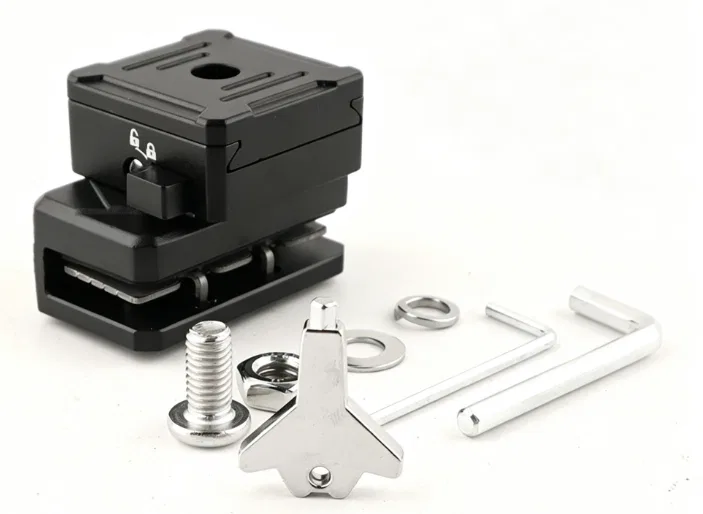 Universal Light Mounting Bracket BK02